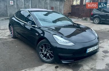 Tesla Model 3  2019