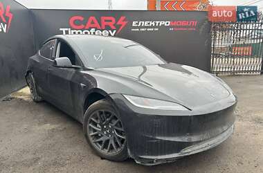 Tesla Model 3  2025