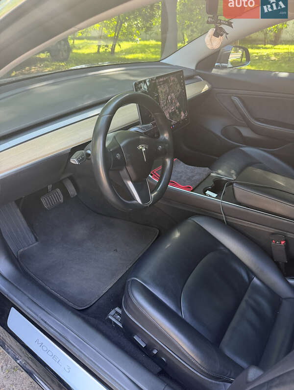 Седан Tesla Model 3 2018 в Львове