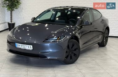 Tesla Model 3  2025