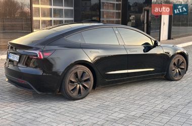 Tesla Model 3 2024