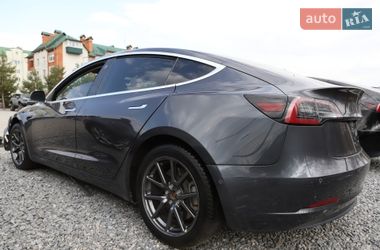 Tesla Model 3  2019