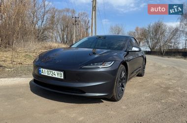 Tesla Model 3 2024