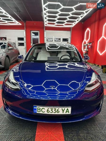 Tesla Model 3 2018 Tesla Model 3 2018