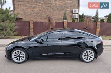 Tesla Model 3  2023
