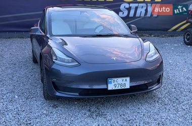 Tesla Model 3 2020