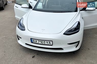 Tesla Model 3  2023
