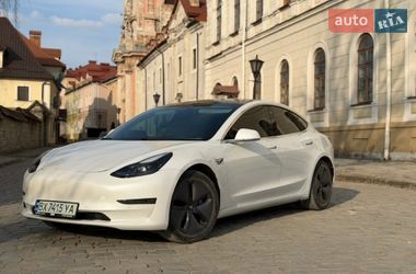 Tesla Model 3 2020