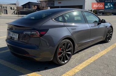 Tesla Model 3  2020