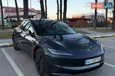 Tesla Model 3 2025