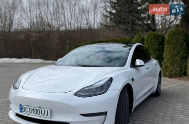Седан Tesla Model 3 2022 в Львові