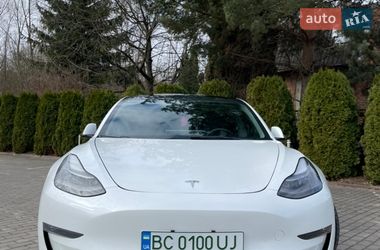 Седан Tesla Model 3 2022 в Львові