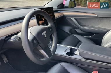Седан Tesla Model 3 2022 в Львові