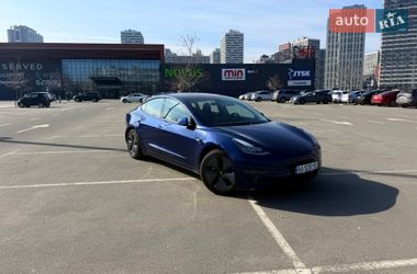 Tesla Model 3  2018