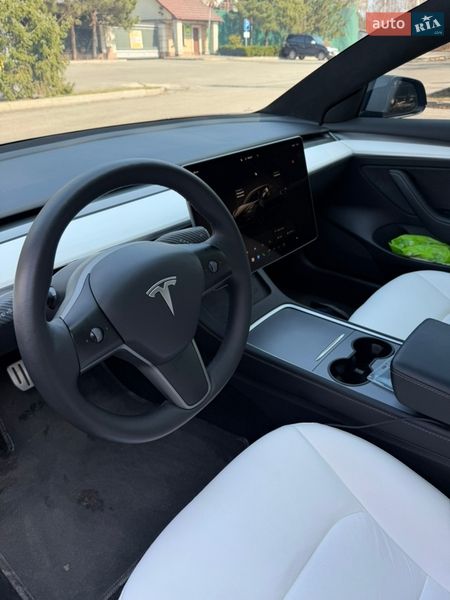 Седан Tesla Model 3 2023 в Киеве фото 13 Седан Tesla Model 3 2023 в Киеве