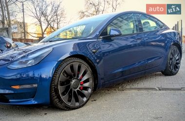 Tesla Model 3  2021