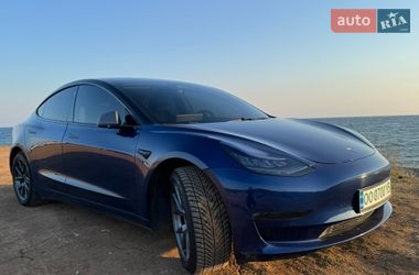 Tesla Model 3  2020