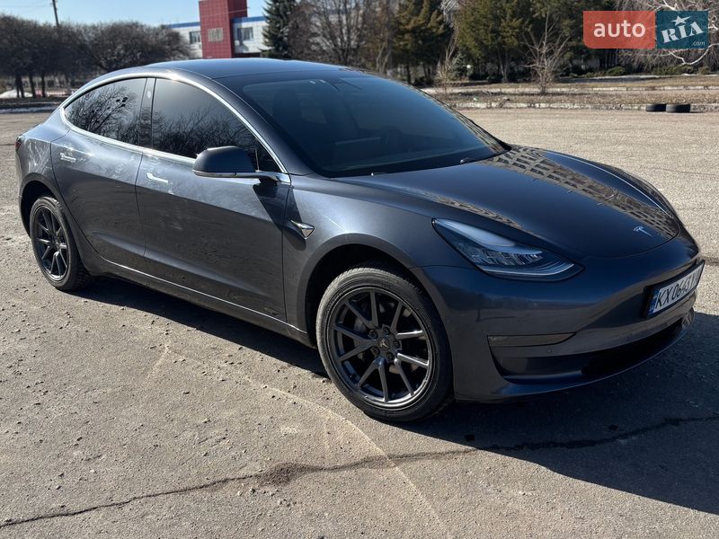 Tesla Model 3 2019