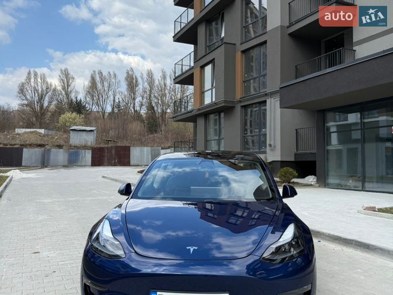 Tesla Model 3 2021