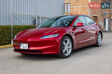 Tesla Model 3 2024
