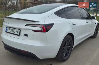 Tesla Model 3  2025