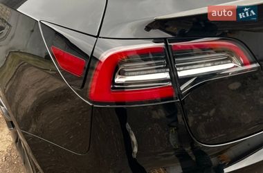 Седан Tesla Model 3 2021 в Львові