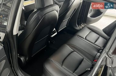 Седан Tesla Model 3 2021 в Львові