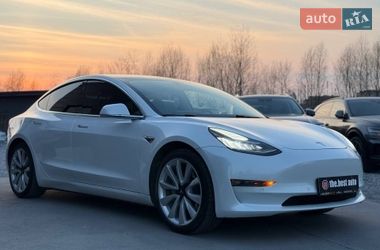 Tesla Model 3 2020