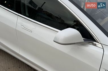 Седан Tesla Model 3 2020 в Тернополі