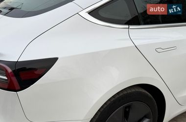 Седан Tesla Model 3 2020 в Тернополі
