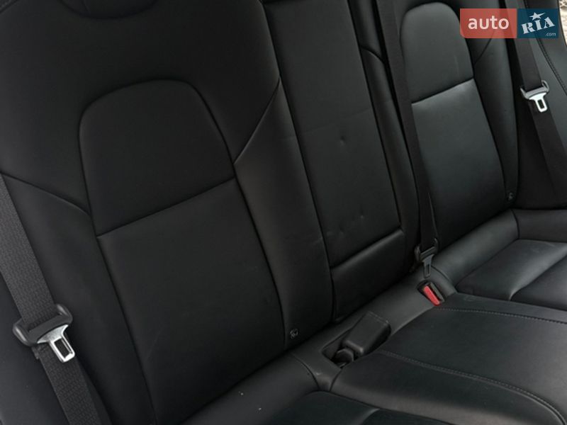 Седан Tesla Model 3 2020 в Тернополі
