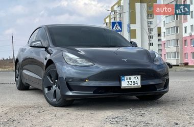 Tesla Model 3  2022