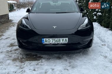 Tesla Model 3  2022