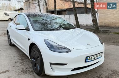 Tesla Model 3 2022