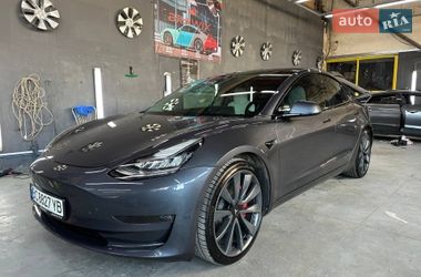 Tesla Model 3 2020