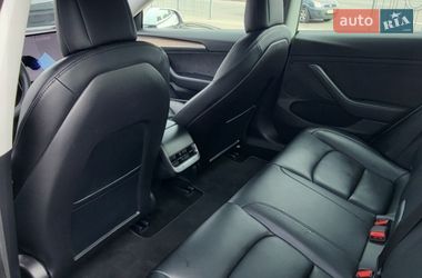 Седан Tesla Model 3 2021 в Киеве