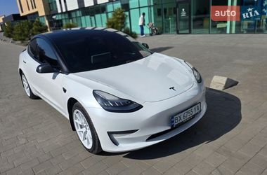 Tesla Model 3 2020