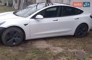 Tesla Model 3  2022