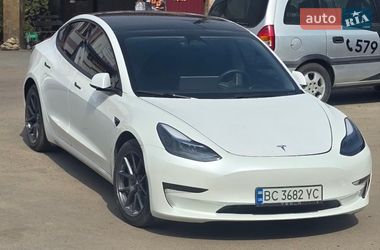 Tesla Model 3  2023