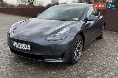 Tesla Model 3  2022