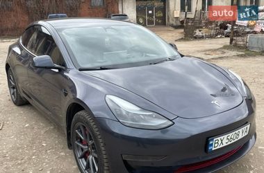 Tesla Model 3  2022