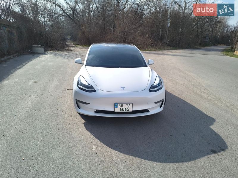 Седан Tesla Model 3 2020 в Днепре