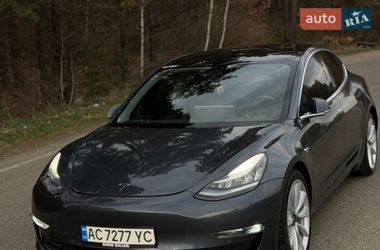 Tesla Model 3  2018