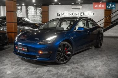 Tesla Model 3  2020