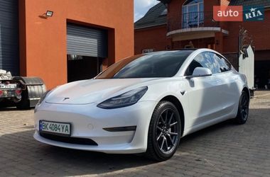 Седан Tesla Model 3 2019 в Рівному