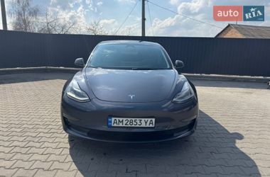 Tesla Model 3  2022