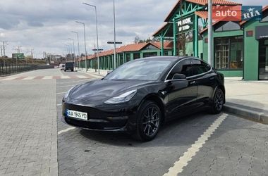 Tesla Model 3  2018