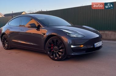 Tesla Model 3  2021