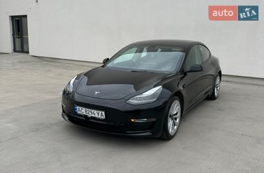 Tesla Model 3  2022