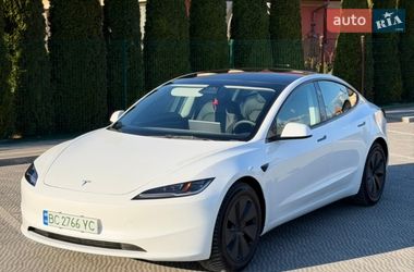 Tesla Model 3  2024